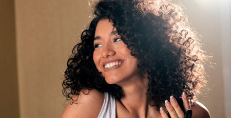 Top 5 Tips & Tricks For Frizz-Free Curly Hair